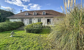 Maison 9 Pièces 276 m² à louer à Chantilly (60500)