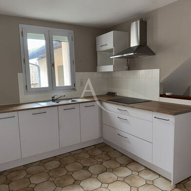 Maison 3 pièces 710 €