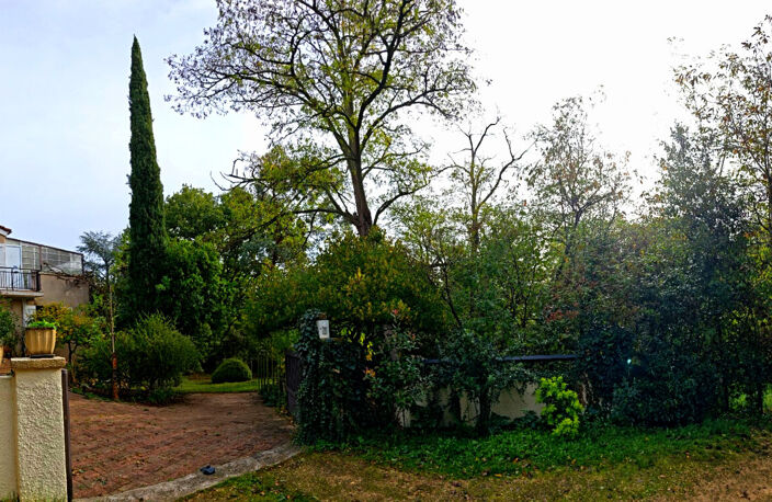 CODOM : Maison d'architecte ? 205 m² ? Terrain 1 300 m²  2 pas du centre ville. — photo 2
