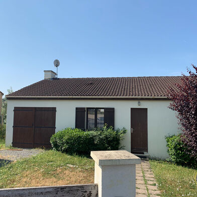 Maison 4 pièces 1012 €