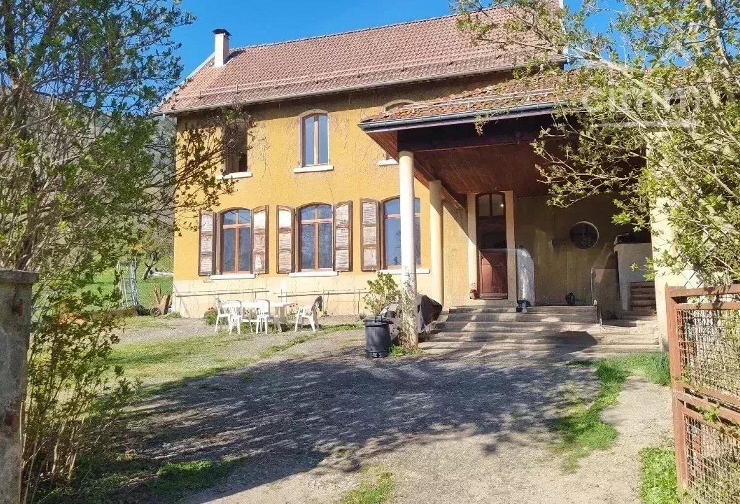 A VENDRE - THEYS - Maison T5 - Jardin — photo 1