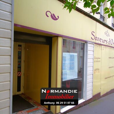 Commerce  445000 €