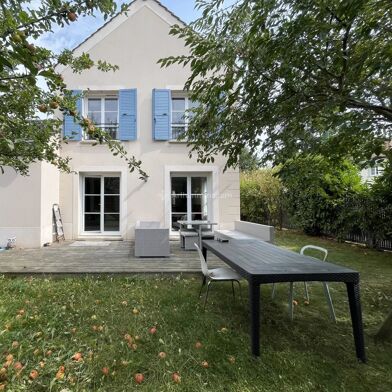 Maison 6 pièces 2225 €