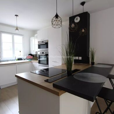 Maison 6 pièces 2225 €