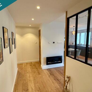 Appartement 5 pièces 220000 €