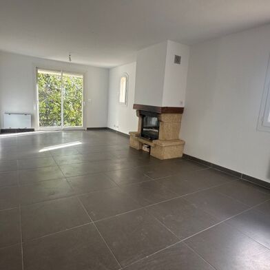 Appartement 3 pièces 1300 €