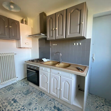 Appartement 3 pièces 820 €