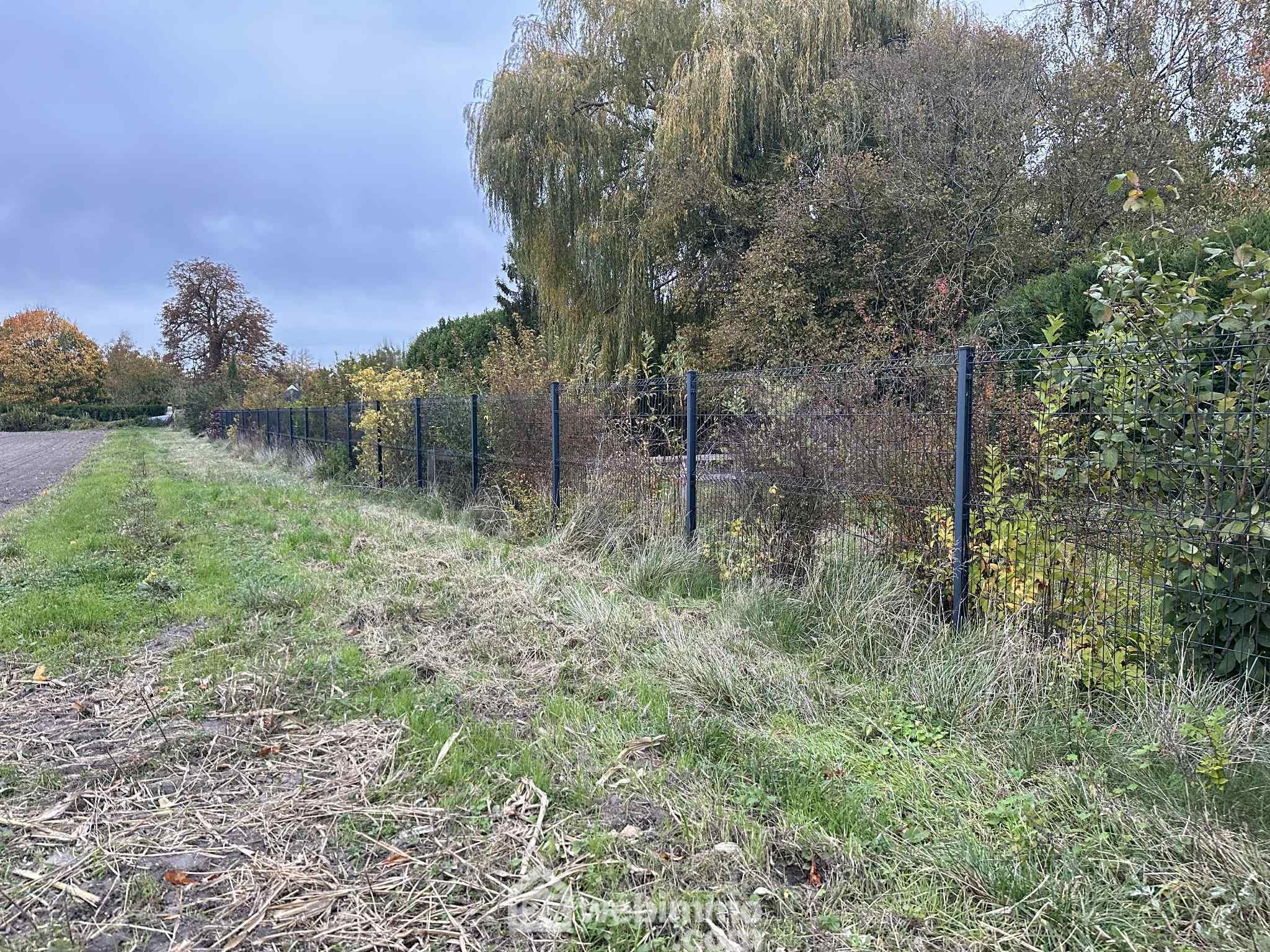 Photo Terrain de loisirs - 1193m² - Sissonne image 2/4