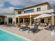 Villa contemporaine avec vues sur le Luberon. — photo 3