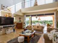 Villa contemporaine avec vues sur le Luberon. — photo 4