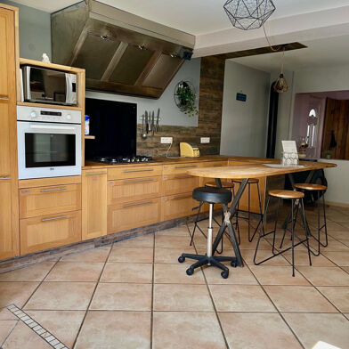 Maison 5 pièces 1200 €