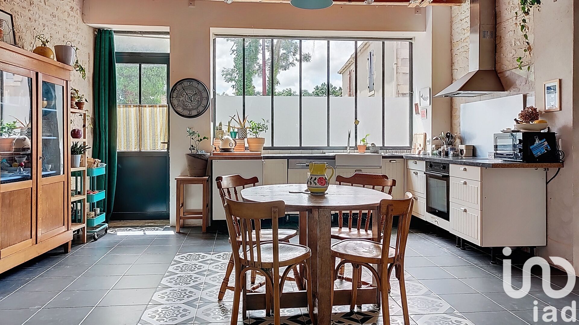 Bouhet - 288m² - 8p. - 5ch.