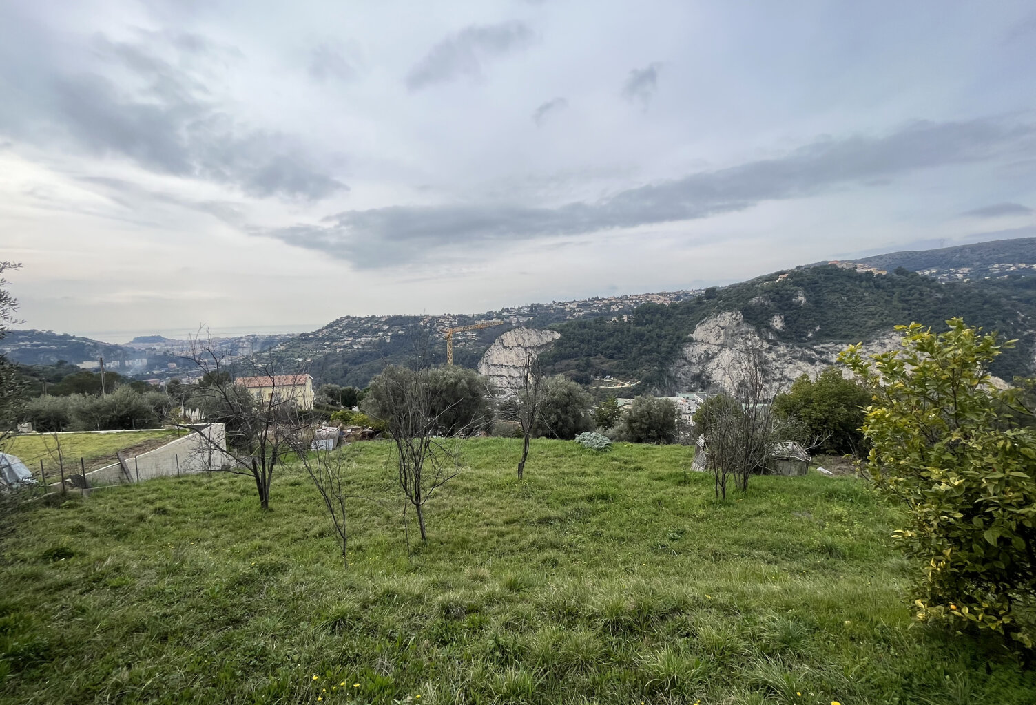 BEAU TERRAIN IDEAL PROJET INVESTISSEMENT — photo 1