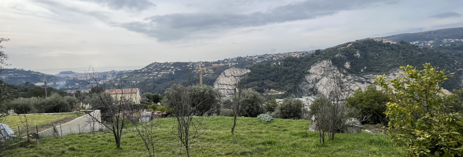 Terrain  3080 m² à vendre à Saint-André-de-la-Roche (06730)