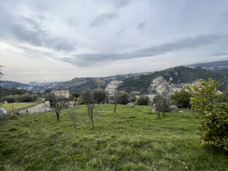 BEAU TERRAIN IDEAL PROJET INVESTISSEMENT — photo 1