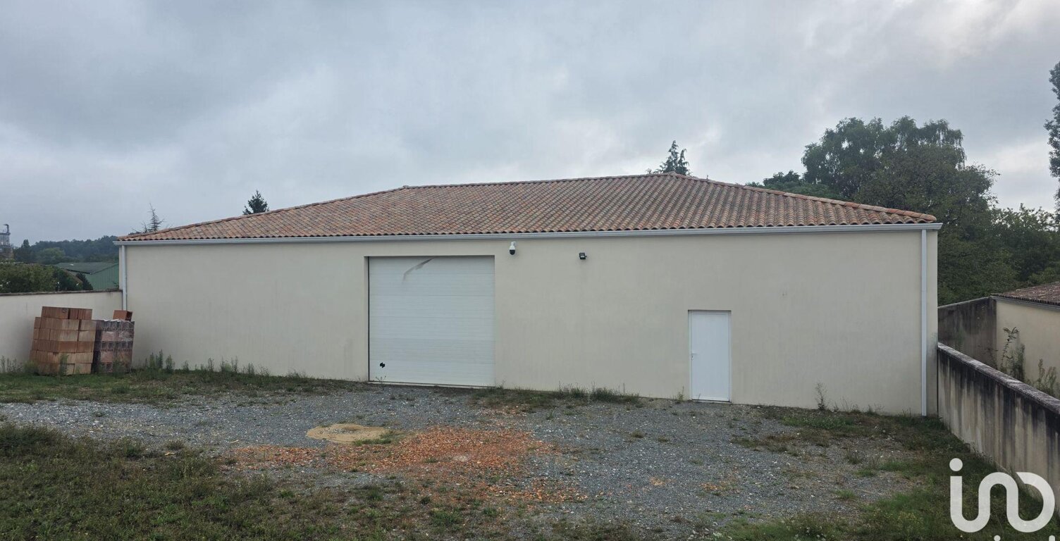 Vente Hangar 289 m&sup2; — photo 1