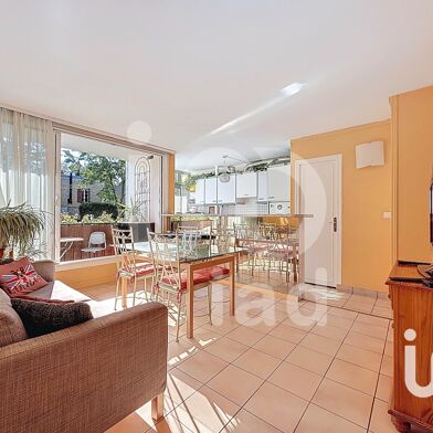 Appartement 3 pièces 240000 €