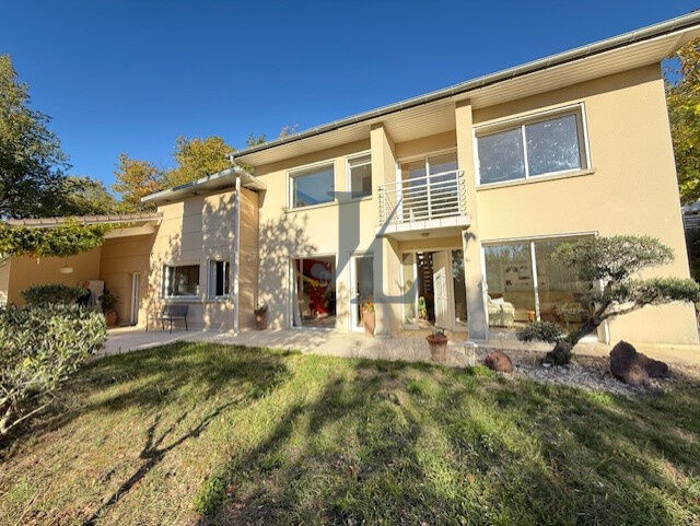 Villa / Maison  T7 à vendre Montmeyran 26120