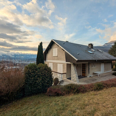 Maison 9 pièces 549000 €