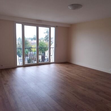 Appartement 4 pièces 770 €