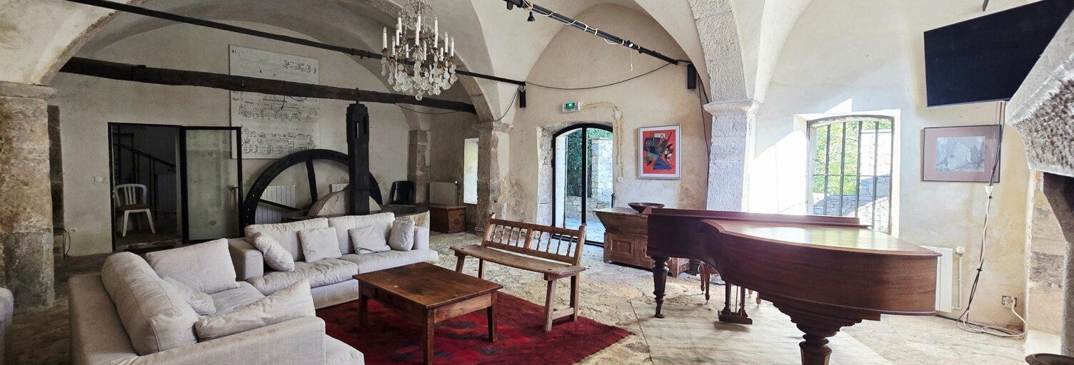 Maison 6 Pièces 237 m² à vendre à Entrecasteaux (83570)