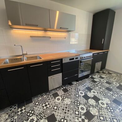 Appartement 7 pièces 339000 €