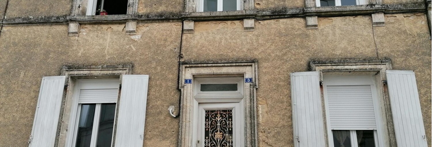 Immeuble  215 m² à vendre à Brossac (16480)