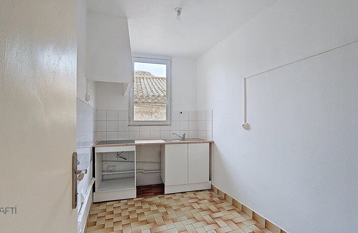 Immeuble de rapport avec appartement et local commercial — photo 5