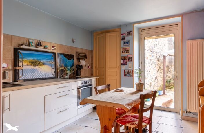 Maison en pierre de 7 pièces principales — photo 3