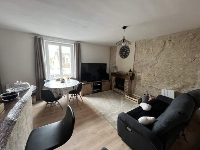 Maison de bourg de 6 pièces principales — photo du bien