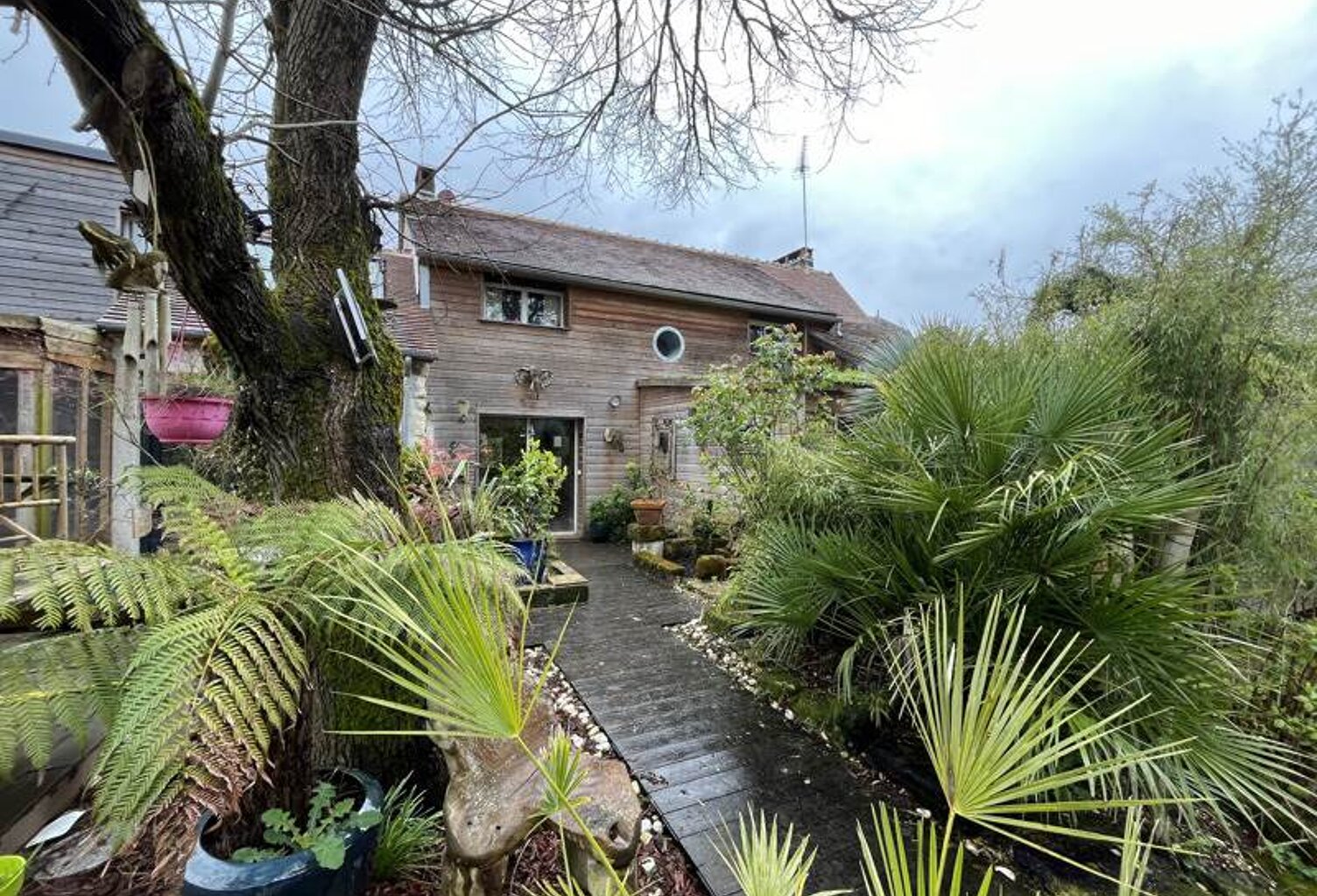 Maison en pierre de 12 pièces principales — photo 1