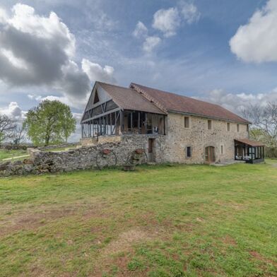 Maison 8 pièces 442260 €