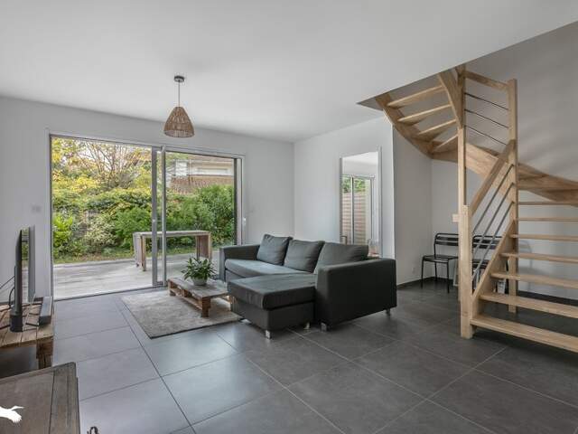 Maison de ville de 5 pièces principales — photo du bien