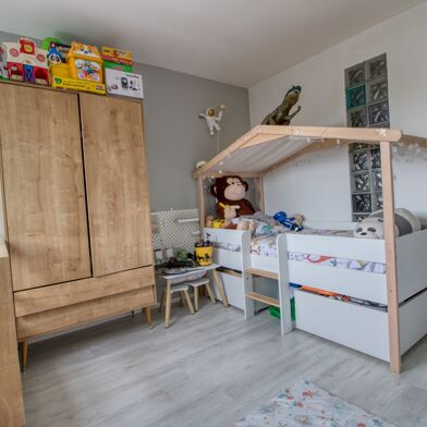 Appartement 4 pièces 157000 €