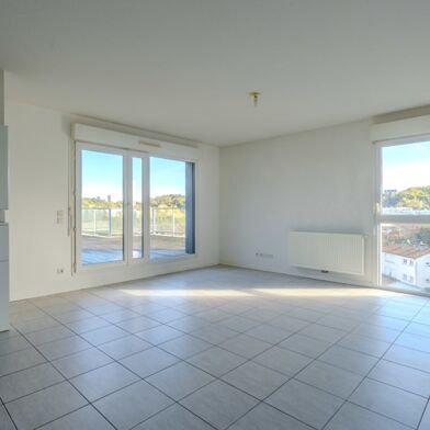 Appartement 3 pièces 234300 €