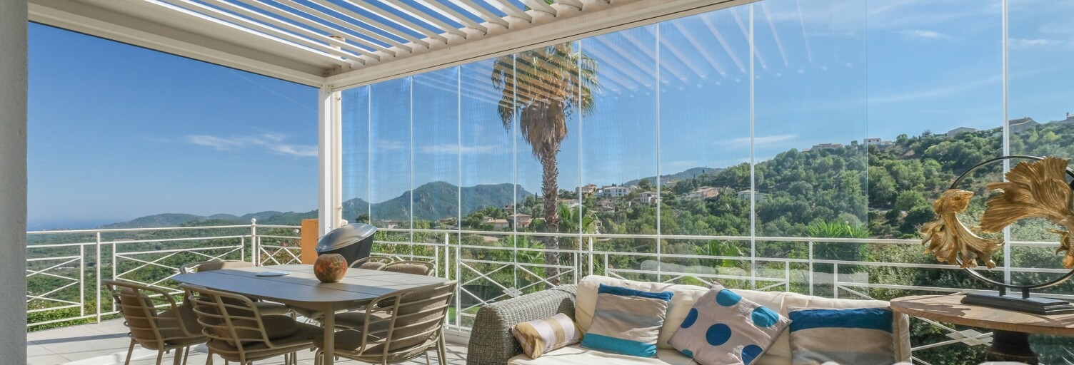 Maison 6 Pièces 225 m² à vendre à Les Adrets-de-l'Estérel (83600)