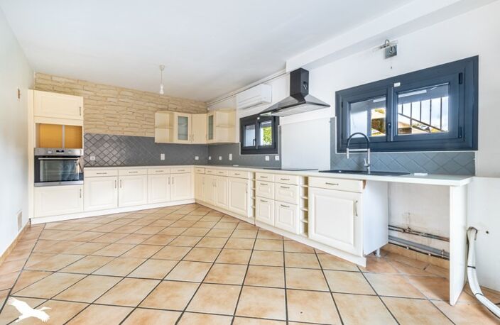 Maison en pierre de 8 pièces principales — photo 4