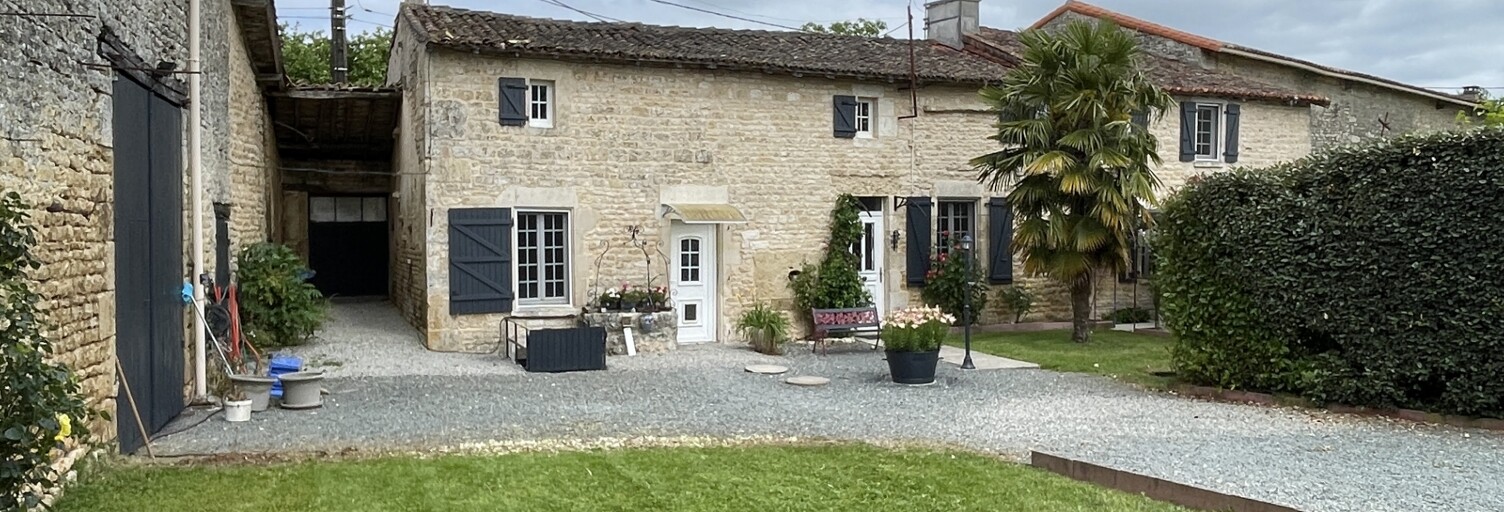 Maison 6 Pièces 201 m² à vendre à Chef-Boutonne (79110)