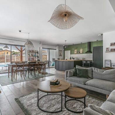 Maison 5 pièces 549928 €