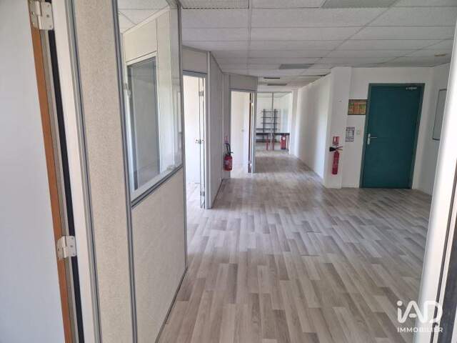 Location Bureaux 134 m&sup2; — photo du bien