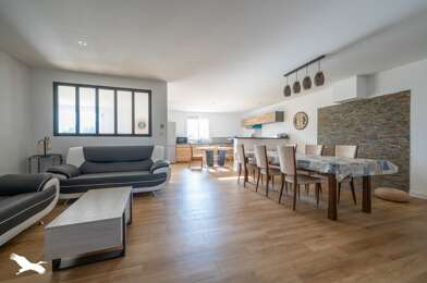 Maison 4 pièces 410670 €