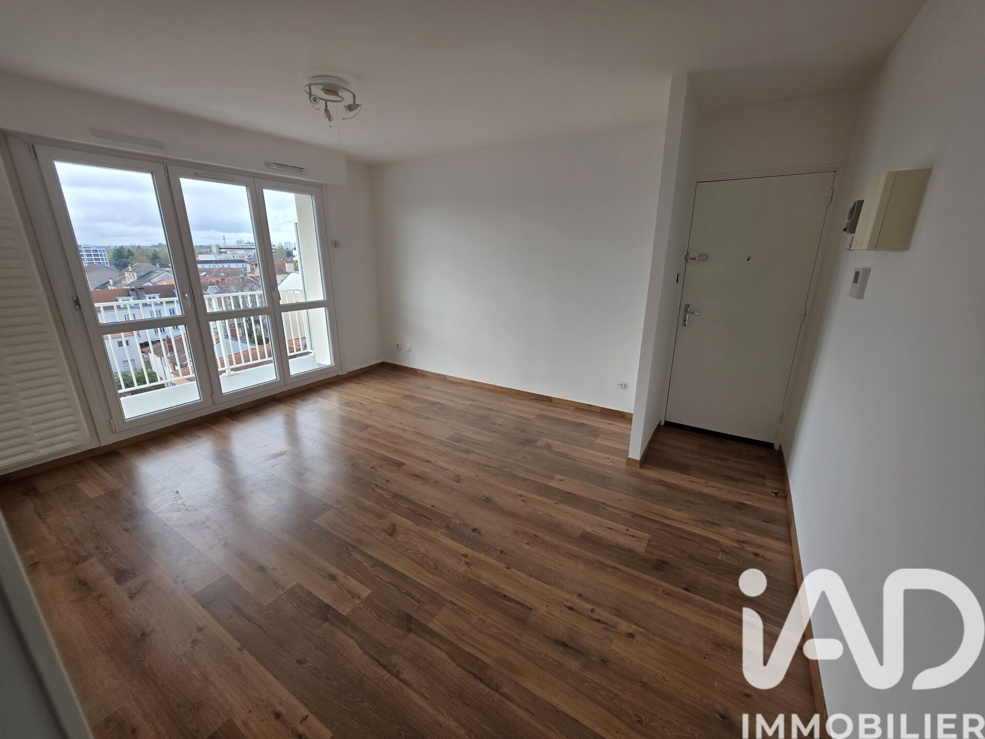 Vente Appartement 2 pièces - Photo 2