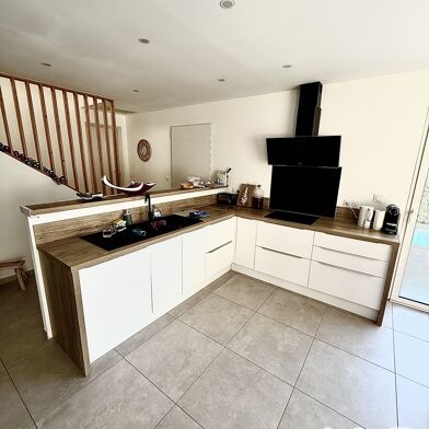 Maison 4 pièces 330000 €