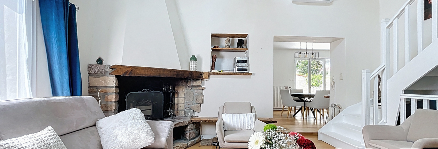 Maison 8 Pièces 180 m² à vendre à Millery (69390)