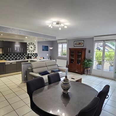 Appartement 4 pièces 220000 €