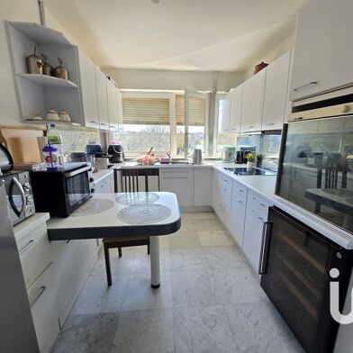 Appartement 4 pièces 265000 €