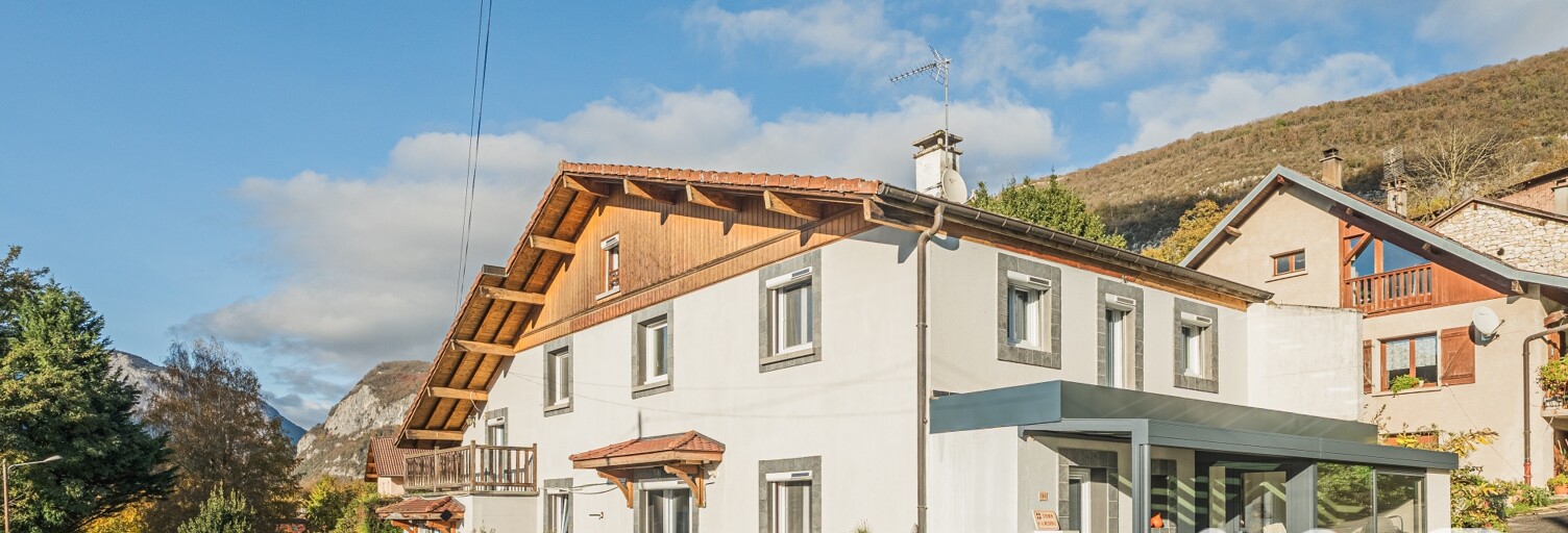 Maison 5 Pièces 234 m² à vendre à Clarafond-Arcine (74270)