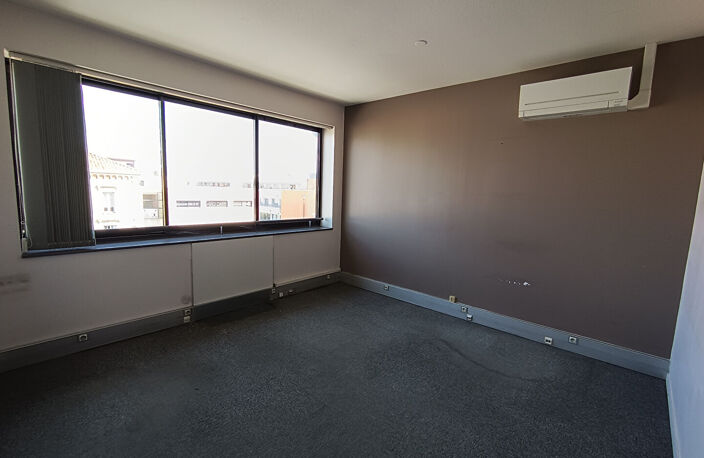 Bureaux Aucamville 179.61 m2 — photo 5