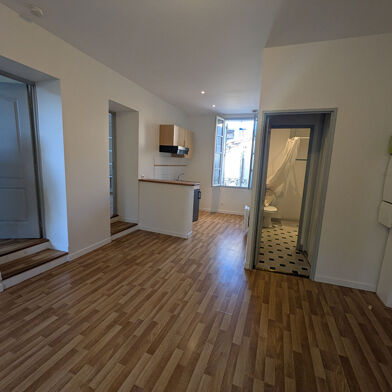 Appartement 3 pièces 690 €