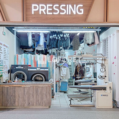 Commerce 2 pièces 71800 €